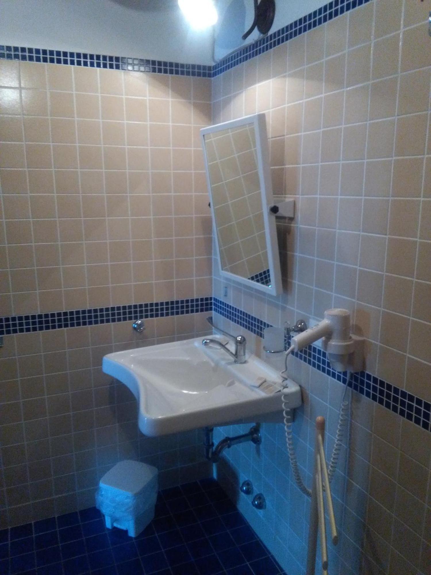 Albergo Seaside Leni Szoba fotó