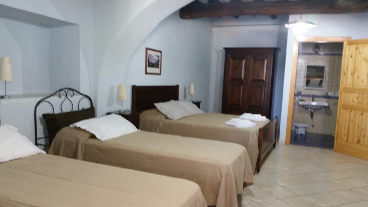 Albergo Seaside Leni Kültér fotó