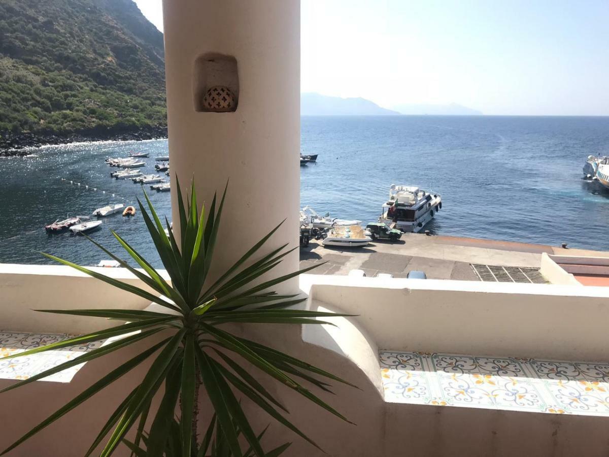 Albergo Seaside Leni Kültér fotó